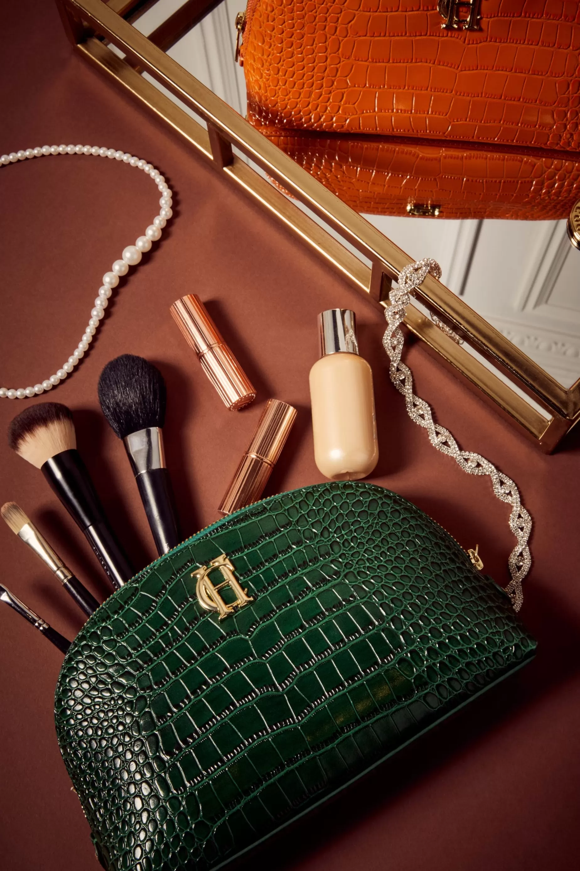 Holland Cooper Gifts For Her | Holdalls & Travel Bags>Chelsea Makeup Bag Emerald Croc