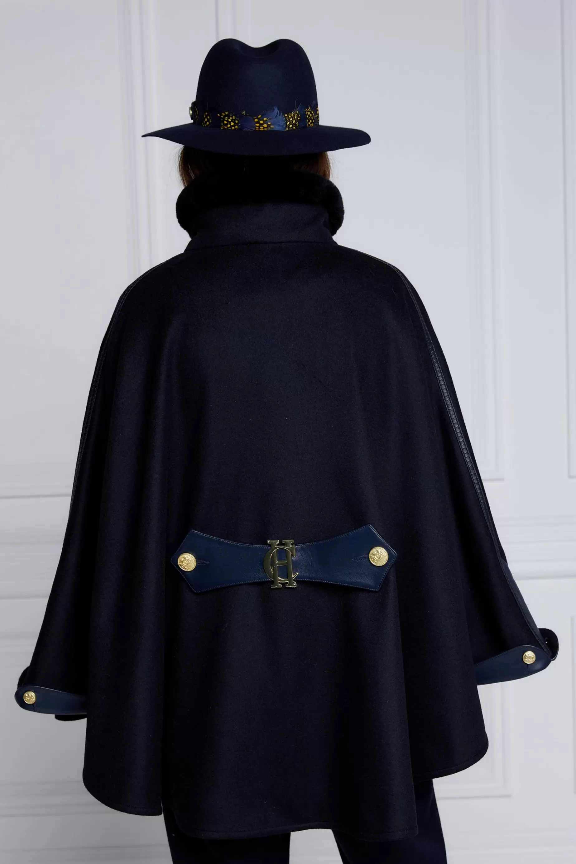 Holland Cooper Capes>Chiltern Cape Soft Navy