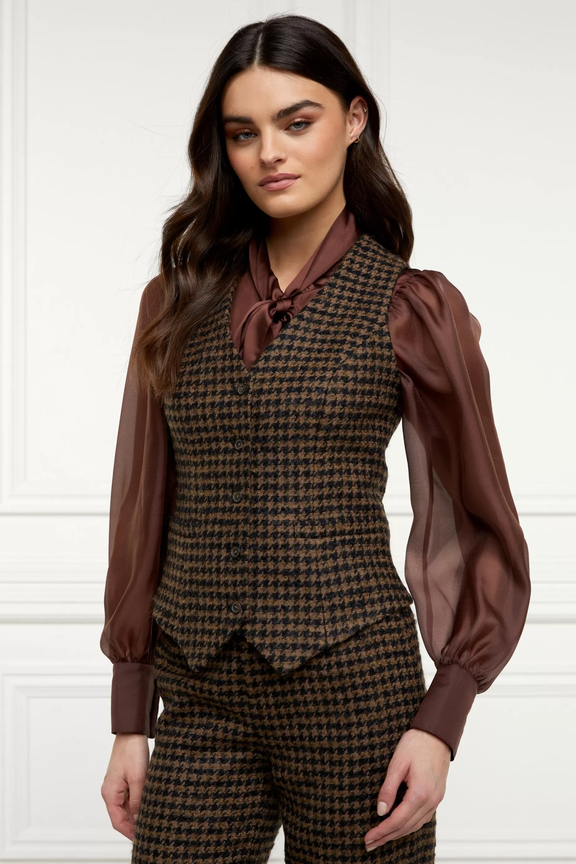 Holland Cooper Waistcoats | Shop By Product>Hampton Waistcoat Chocolate Houndstooth