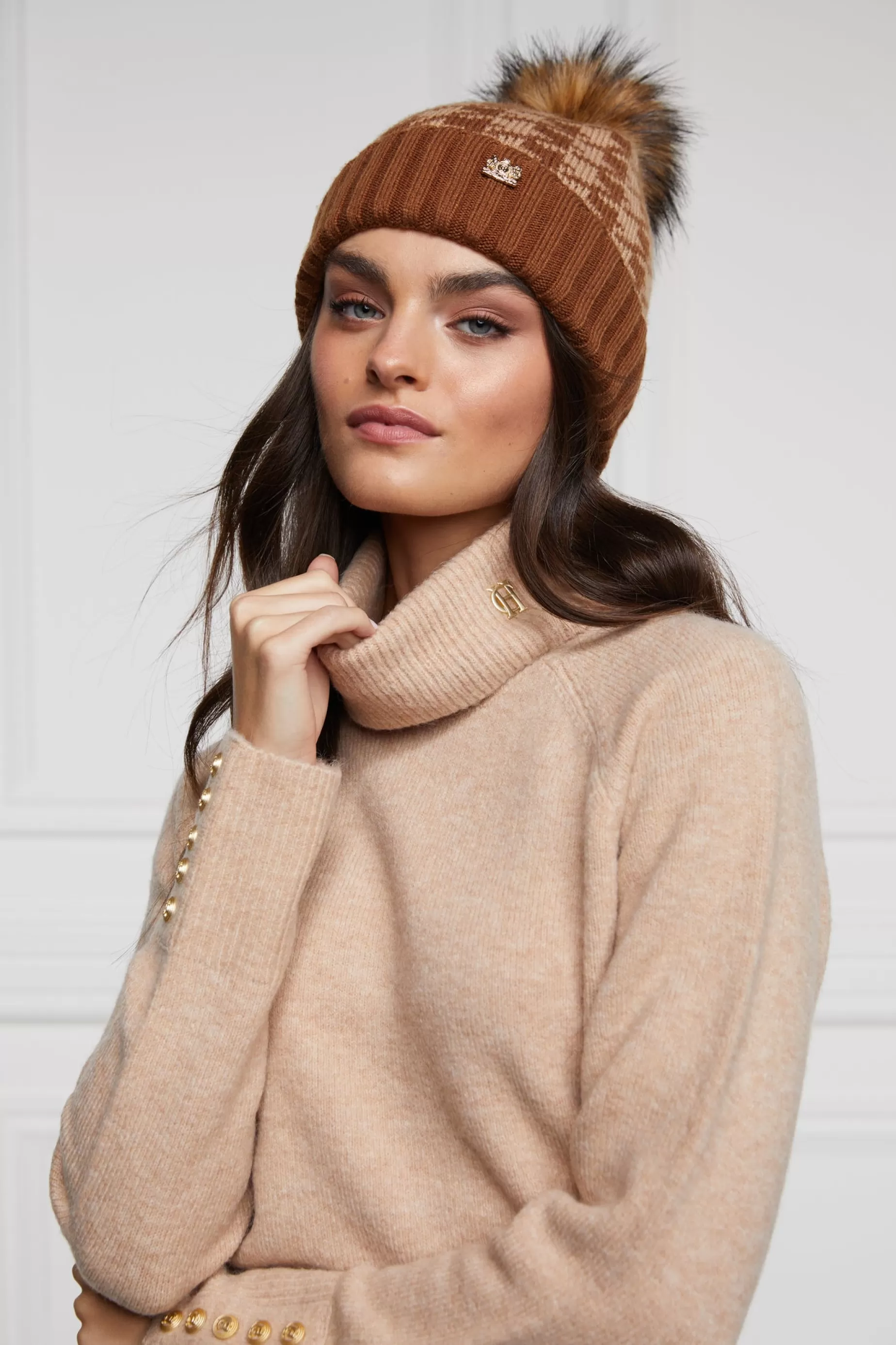 Holland Cooper Jade's Top Picks>Heritage Bobble Hat Toffee Houndstooth