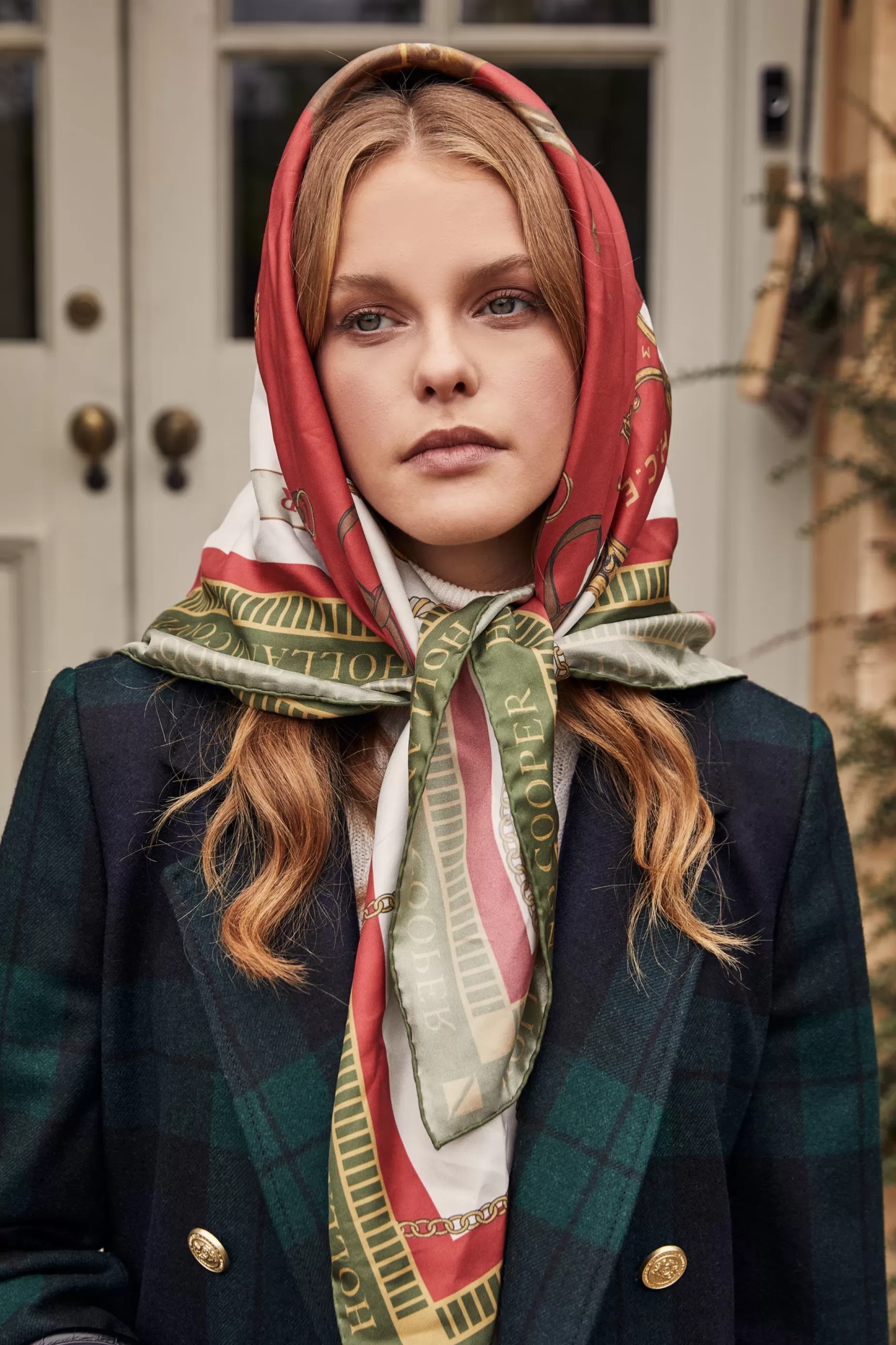 Holland Cooper Gifts For Her | Scarves>Regal Horse Silk Scarf Racing Green Heritage Red