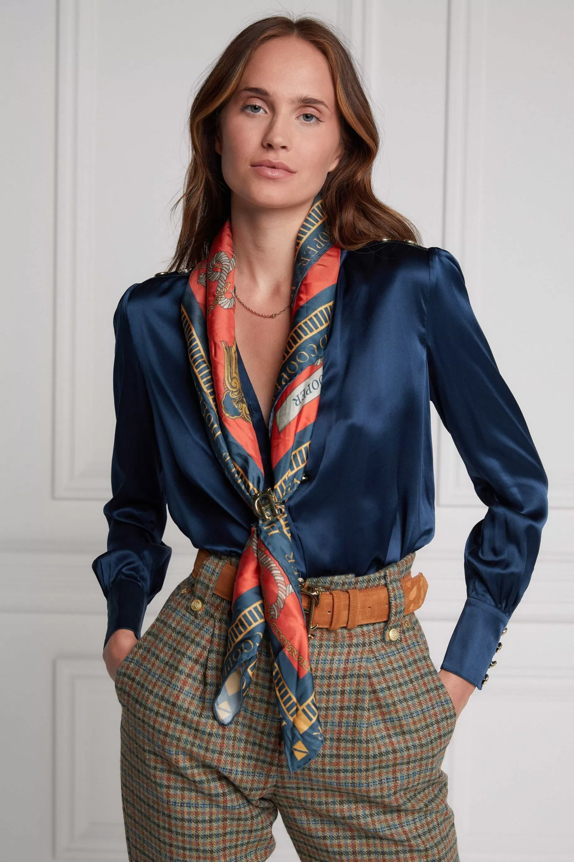 Holland Cooper The Perfect Gesture | Scarves>Regal Horse Silk Scarf Ink Navy Neroli